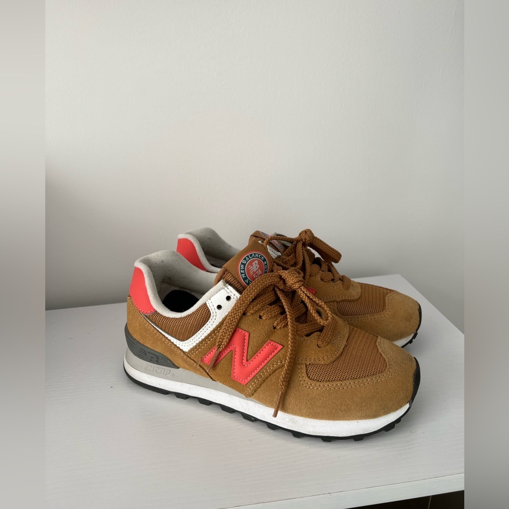 New Balance® Suede 574 Sneakers / 6H MEDIUM / ASTRAL GLOW/WASHED HENNA